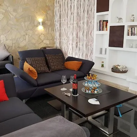 Wunderschoene Villa „Annelie“In La Pared Mit W-Lan