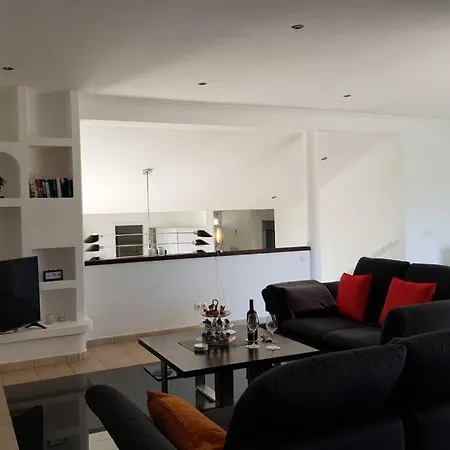 Wunderschoene Villa „Annelie“In La Pared Mit W-Lan *